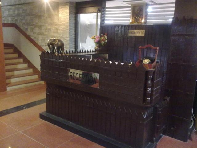 Hotel Arch Manor Deluxe Bhopal Interno foto